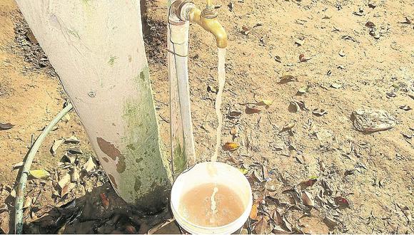 Pobladores de Talara reclaman por el agua turbia
