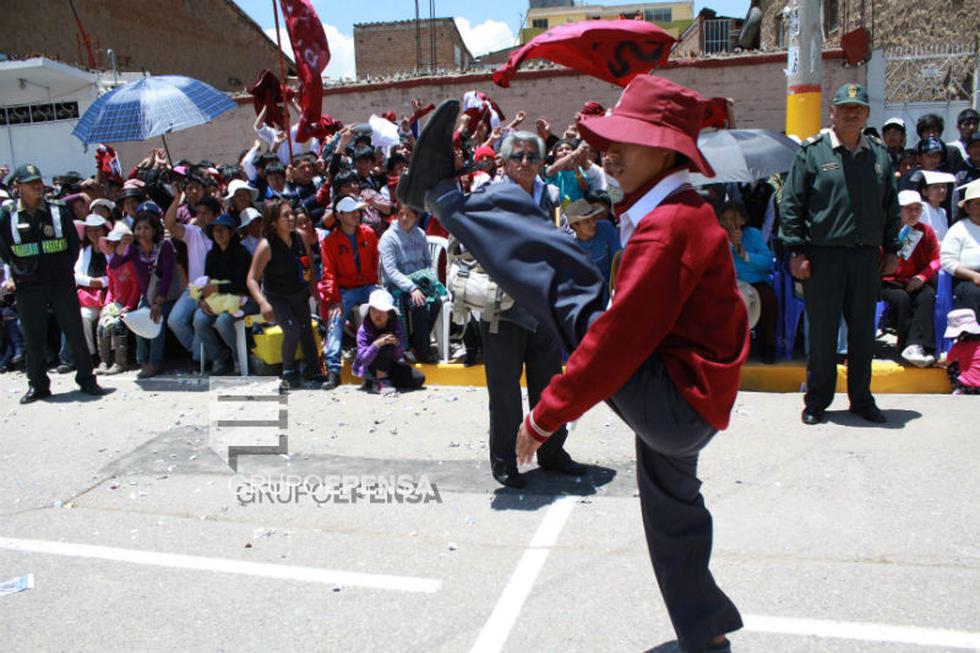 Huancayo: Con desfile conmemoran aniversario