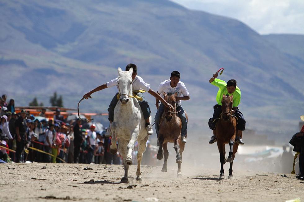 Fotos: Más de 200 caballos corrieron en emocionante carrera de "Morochucos"