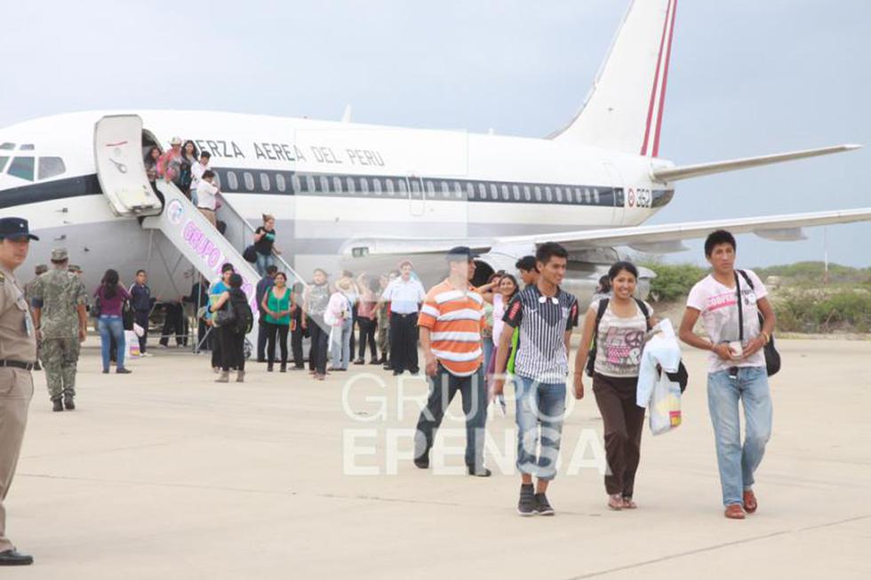 Primer grupo de peruanos varados en Colombia llegó a Piura