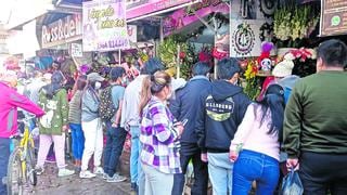 Vendedores de flores y arreglos en Huancayo duplican precios por demanda en Día de la Madre 