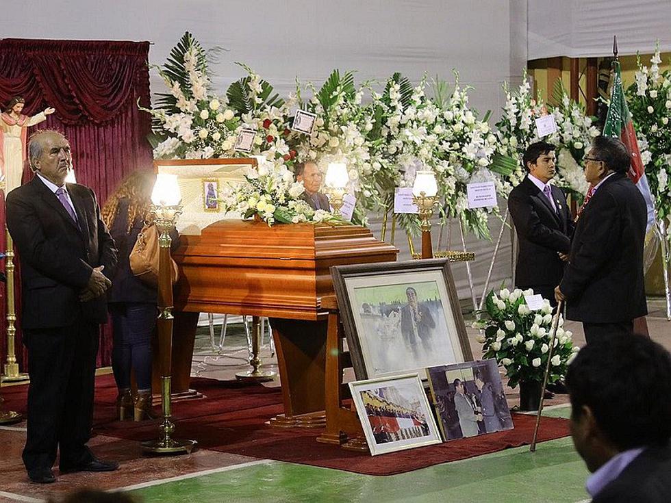 Dan último adiós a Ulises Torres Montes Revilla, exalcalde de Cayma [FOTOS]