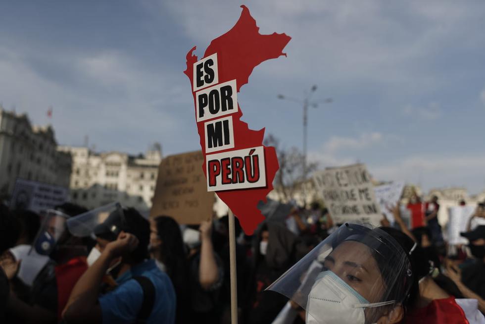 Ciudadanos salieron a las calles otra vez gritando “Perú te quiero, por eso te defiendo”. (Foto: César Campos /@photo.gec)