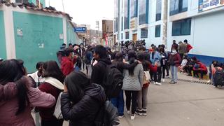 Estudiantes de la Universidad Nacional de Huancavelica continúan protesta y exigen aumento de raciones