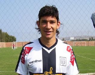 Roberto Ovelar quiere "dejar huella" en la historia de Alianza Lima