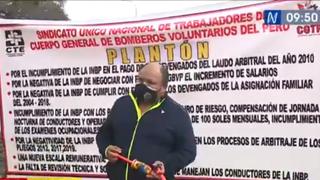 Sindicato de bomberos realiza plantón frente al local del Intendencia Nacional de Bomberos del Perú (VIDEO)