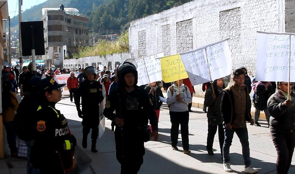 Pobladores de Sacsamarca piden cosechar en terreno judicializado