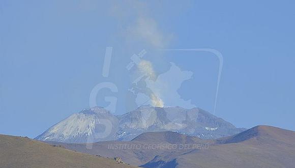 ​Volcán Sabancaya registra explosión e identifican nuevos centros fumarólicos