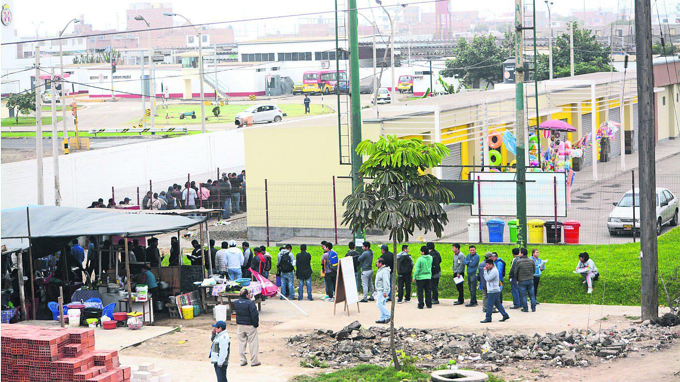 Tramitadores estafan a los postulantes con exámenes de manejo y brevetes falsos