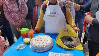 En Caylloma presentan torta de sangrecita para combatir la anemia