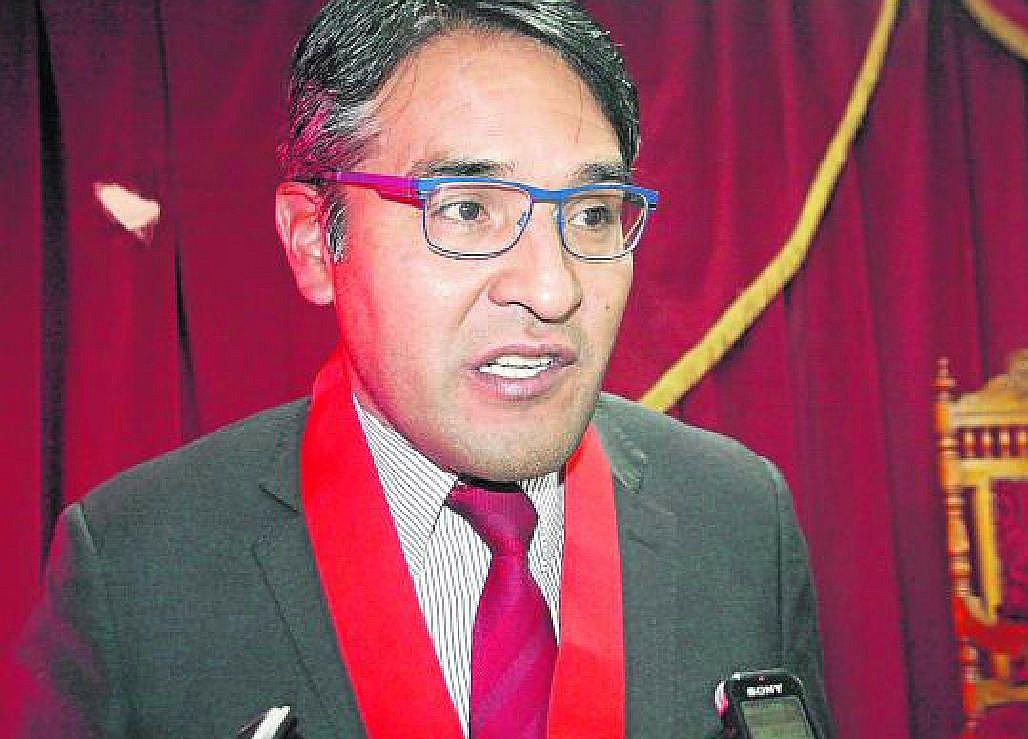 Puno: Hernán Layme en desacuerdo con decisión de algunos magistardos