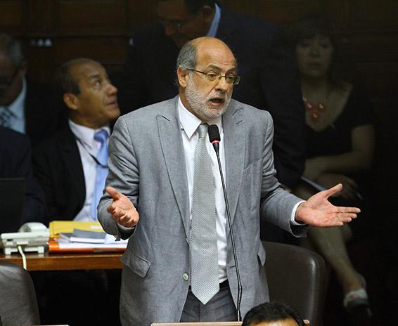 Daniel Abugattas asegura que no llamó "ratas" a congresistas que abandonaron Gana Perú