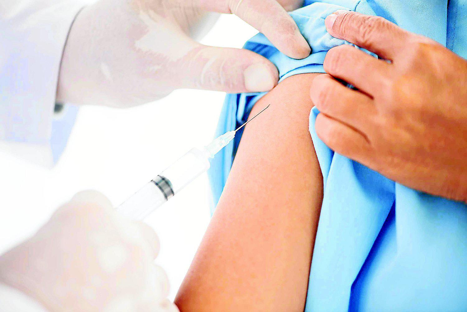 Ministerio de Salud implementa vacuna para tos ferina en embarazadas