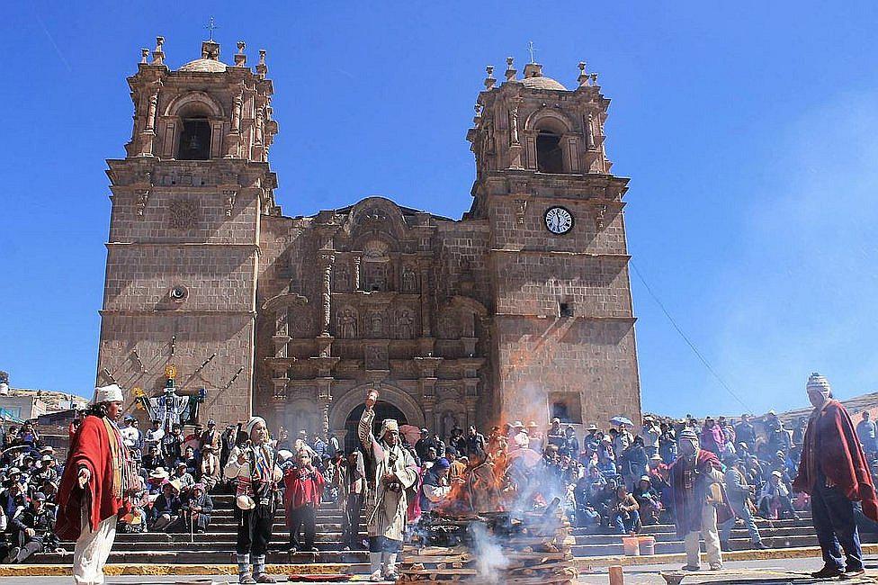 Con entrada de sicuris se da inicio a las actividades por el Año Nuevo Andino en Puno