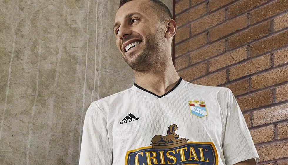 Sporting Cristal presentó nueva camiseta alterna para la ...