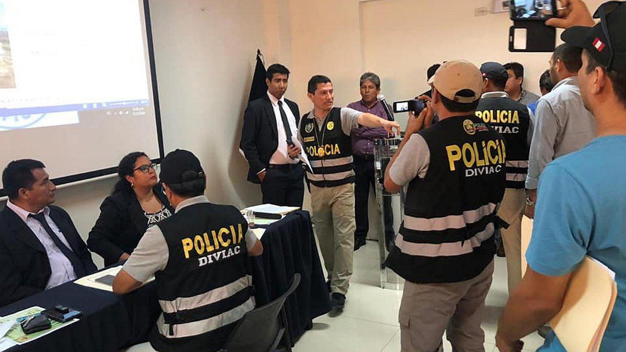 Estafadores habrían cobrado S/ 10 millones  para adjudicar obras de la reconstrucción 