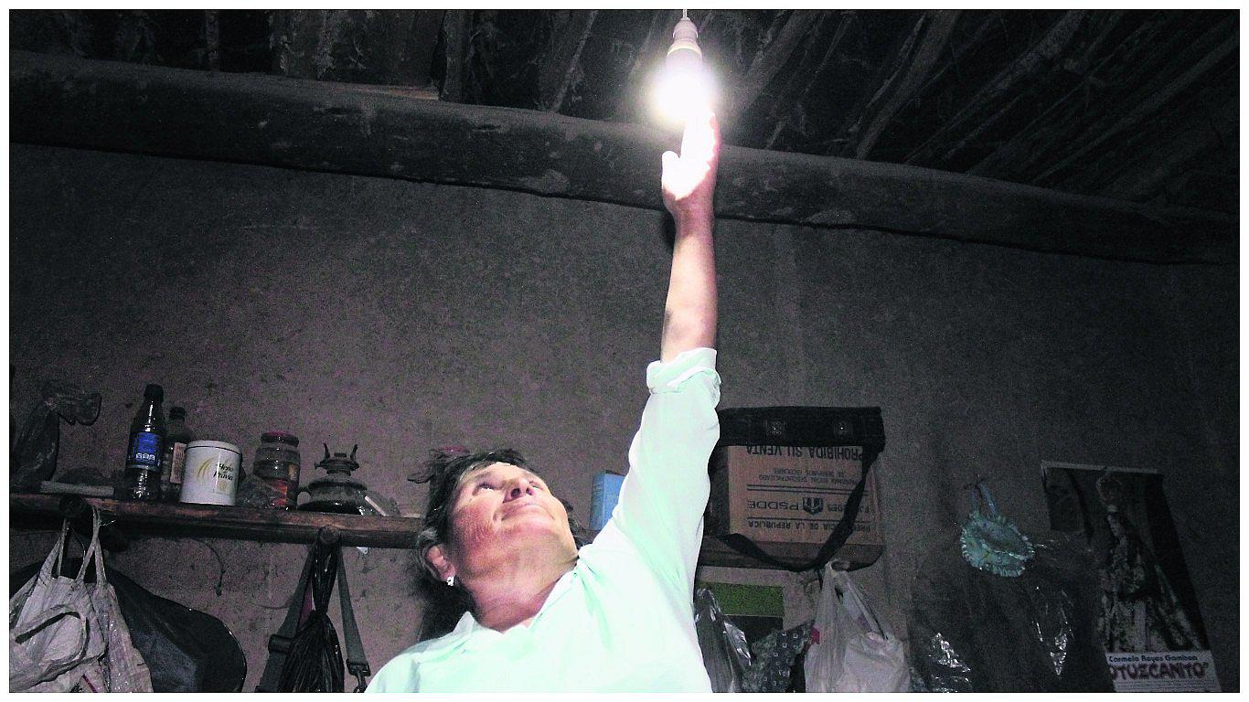 Tarifas eléctricas pueden bajar en el interior del país