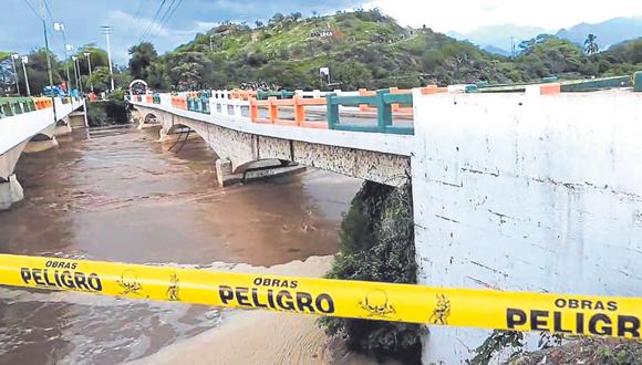 El jefe del Senamhi Piura, Jorge Carranza, dijo que hoy se sentirá la venida de agua desde Chulucanas y otras zonas que deberán pasar por el puente Sánchez Cerro.