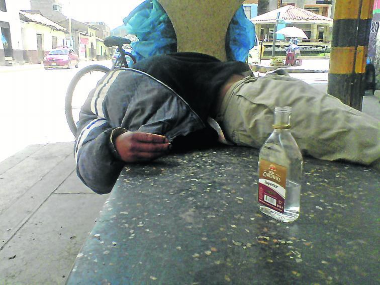 Vecinos molestos por el aumento de bares