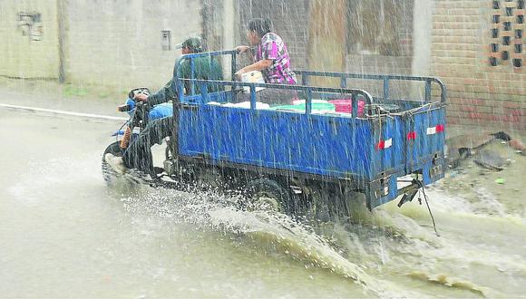 Piura: Tres provincias soportan fuertes precipitaciones