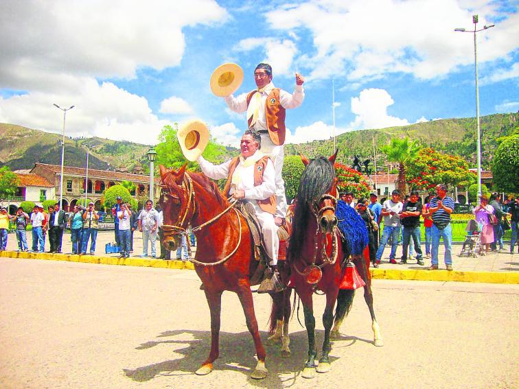 Semana Santa: Más de 100 caballos de paso en competencia