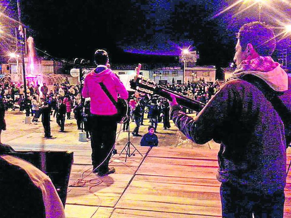 Acobamba festeja a lo grande Independencia del Perú