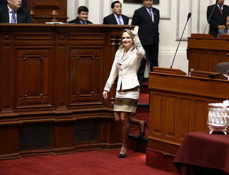 ​Luciana León es elegida como tercera vicepresidenta del Congreso 