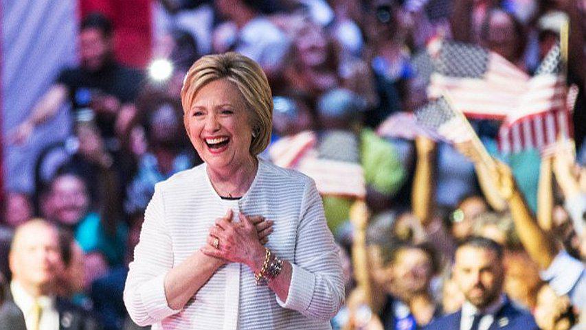 Twitter: ​Clinton lanza cuenta en español para apelar al voto latino