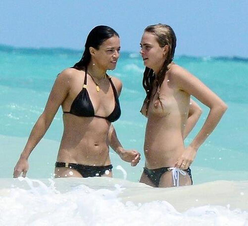 Cara Delevingne y Michelle Rodríguez en topless se prodigan besos (FOTOS)
