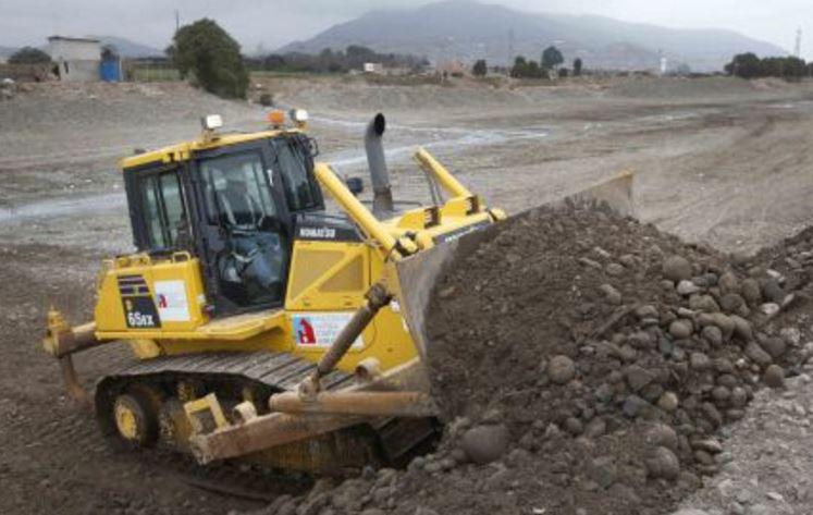 Puno: maquinaria para atender FEN estará en Caracoto 