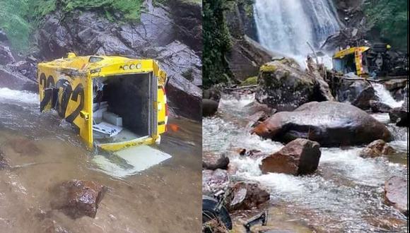 Camión de caudales impactó contra pesadas rocas de un río. (Foto: Redes Sociales)