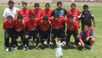 Los Pollitos se aleja del líder, serie "A"