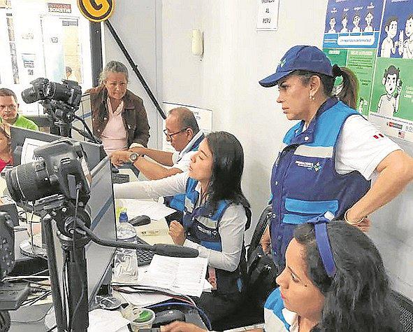 Intervienen a extranjero por presunta falsificación de documentos