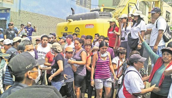 Chosica: Vecinos protestan por la falta de maquinaria