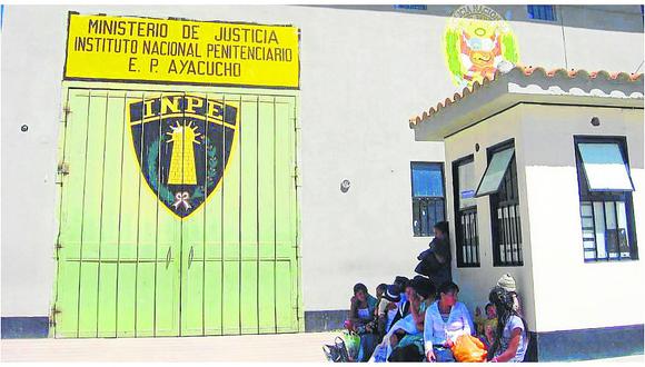 Detenidos por tenencia ilegal de armas fugan de penal de Ayacucho