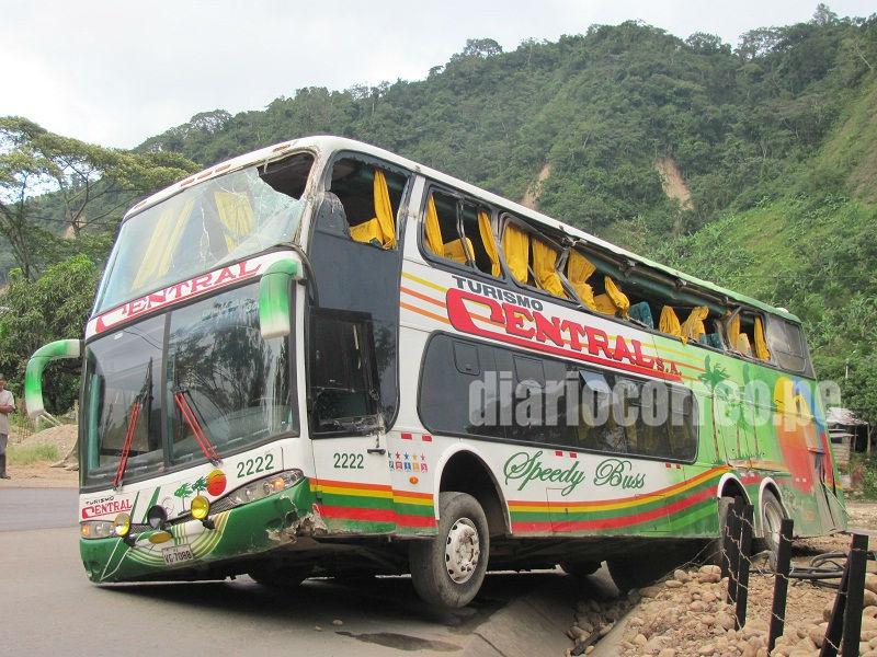 La Merced: Bus se despista y choca con casa