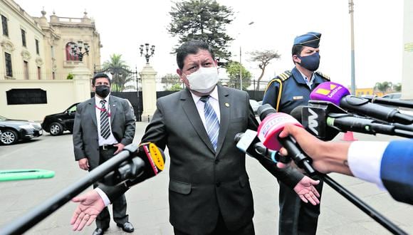 Lima - Perú, 15 de noviembre 2021: 

Llegada a Palacio de Gobierno del ex ministro de Defensa Walter Ayala.

Foto: Jesús Saucedo / @photo.gec