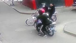 Detienen a dos extranjeros que atacaron a balazos a transexual por negarse a pagar cupos, en San Martín de Porres (VIDEO)