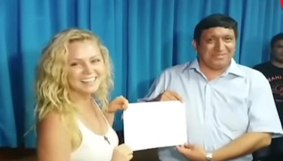 Municipalidad de Belén entrega reconocimiento a turista que limpiaba río en Iquitos 