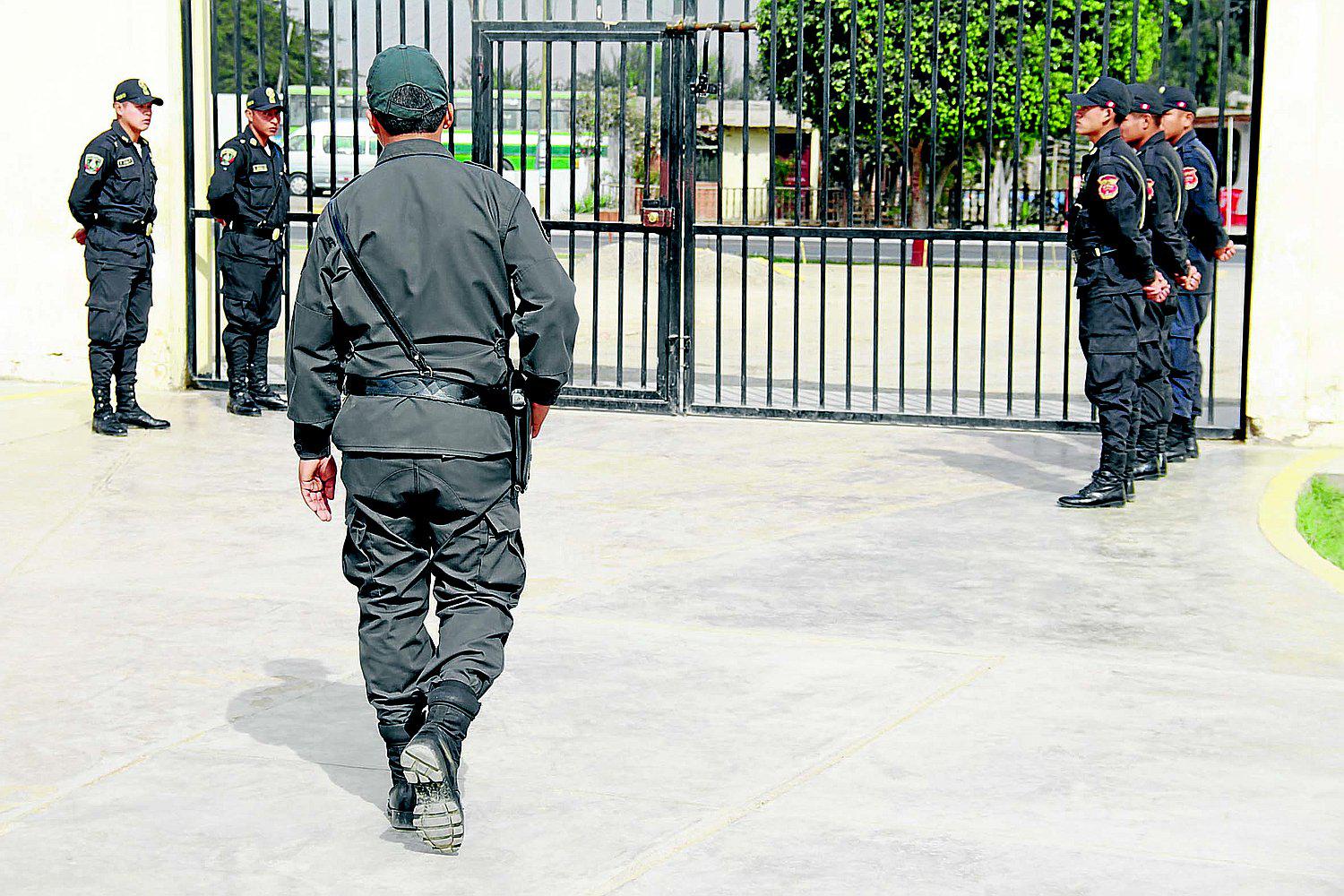 Un coronel estaría detrás de las amenazas a policías