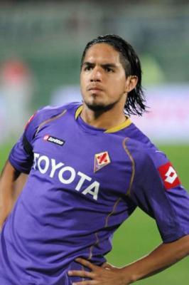 El peruano Juan Vargas da triunfo a la Fiorentina