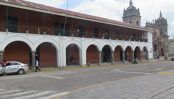 Extrabajadores vuelven a la Municipalidad de Huamanga para ocupar cargos