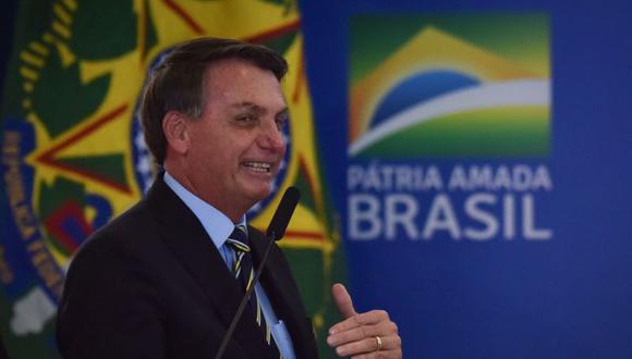 Bolsonaro veta el uso obligatorio de mascarillas en centros comerciales pese a las 62,000 muertes en Brasil