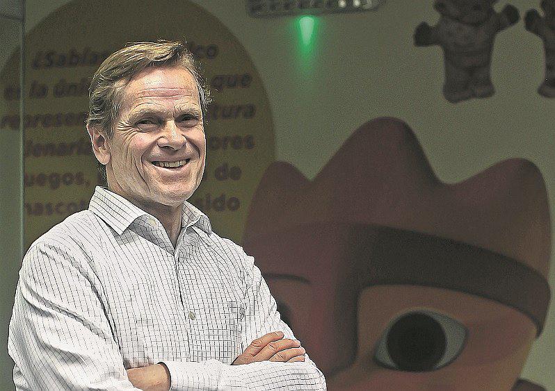 Carlos Neuhaus: "Es lamentable que el país  no avance en inversión"