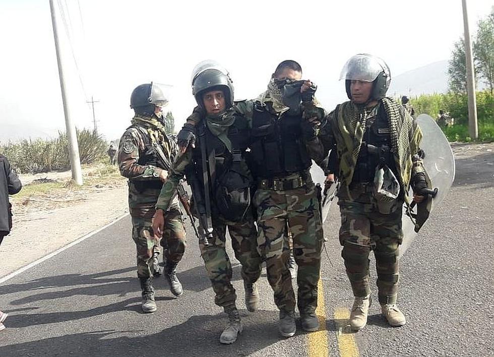 Tía María: Aumenta a 5 los policías heridos en protesta del valle de Tambo (FOTOS)